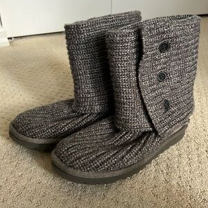 UGG Cardy classic winter boot, grey knit, size 6